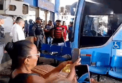 Ônibus da Guanabara invade saguão da Rodoviária de São Luís; veja o vídeo