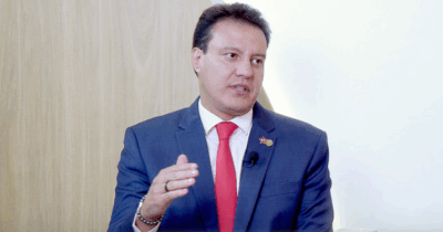 Felipe Camarão nega declarações ofensivas contra Mical Damasceno: “publicação criminosa”
