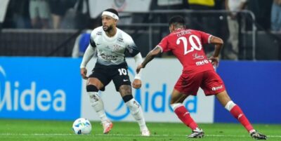 Timão é surpreendido pelo Huracán e estreia com derrota na Sul-Americana