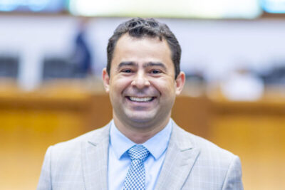 Eric Costa formaliza pedido para retomar mandato na Assembleia