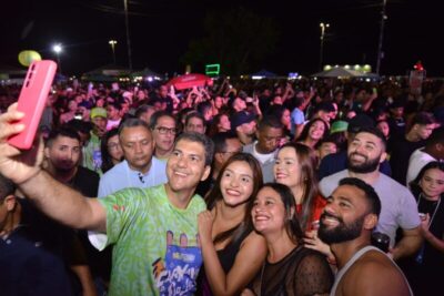 São Luís: milhares de foliões aproveitam primeira noite de folia na Cidade do Carnaval