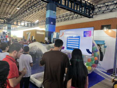 Sebrae incentiva empreendedorismo com atividades lúdicas e educativas no Torneio Sesi de Robótica