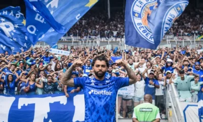 Gabigol é apresentado pelo Cruzeiro em grande festa em Belo Horizonte
