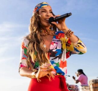 Ivete Sangalo se apresenta no Circuito Vem pro Mar, na Litorânea, nesta sexta (7)