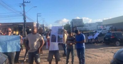 Manifestantes interditam avenida no Alto do Turu