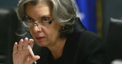 Cármen Lúcia determina troca de sete deputados federais