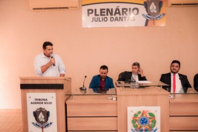 Vice-prefeito Nelson do Nanxi representa o prefeito Fernando Pessoa na abertura dos trabalhos legislativos em Tuntum