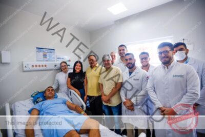 Brandão visita policial Jefferson Castelo Branco, que recebeu alta hospitalar após ser baleado