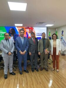 Deputado Fábio Macedo e prefeito André da RalpNet, reúnem com Ministro do Desenvolvimento Social para implementar Programas Sociais na Cidade de Pinheiro