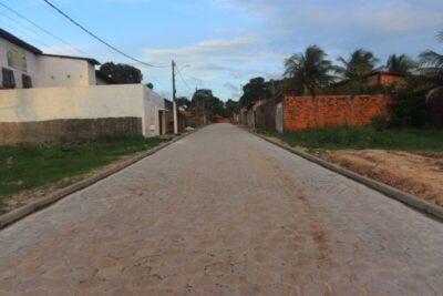 Fred Campos entrega Rua das Acerolas pavimentada e inicia novas obras no Orquídeas II