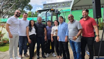 Pedro do Rosário recebe trator agrícola fruto de emenda da Senadora Ana Paula Lobato