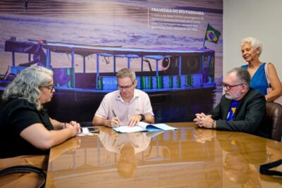 Prefeito Rafael Brito firma convênio com a UEMA e garante vaga de estágio para estudantes