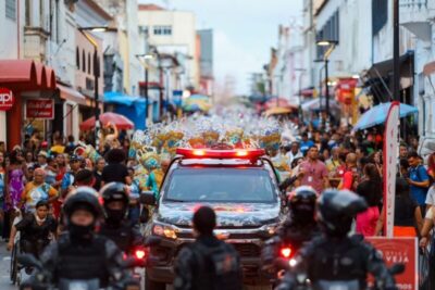 Cortejo com mais de 15 blocos tradicionais no Centro Histórico de São Luís abre a programação do Carnaval do Maranhão 2025
