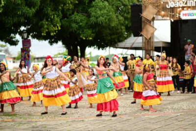 Público acompanha 3º fim de semana de pré-carnaval no circuito vem pro centro