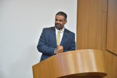 Paulo Victor propõe criação do serviço SOS Idoso 24h para combater maus-tratos em São Luís
