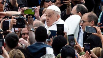 Papa Francisco morre aos 88 anos