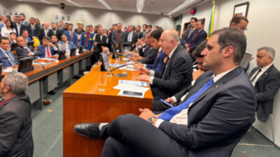 Orleans Brandão representa o governo no maior encontro municipalista da América Latina
