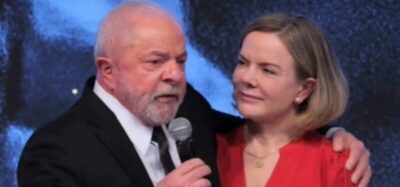 Lula chama Gleisi e sinaliza que ela assumirá ministério