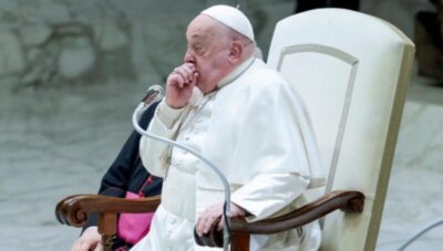 Após resultados de novos exames, Papa Francisco diz que não deve sobreviver à pneumonia