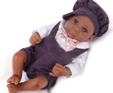 Confeccionar certidão de nascimento ou cartão de vacinação de bebe reborn pode configurar falsidade