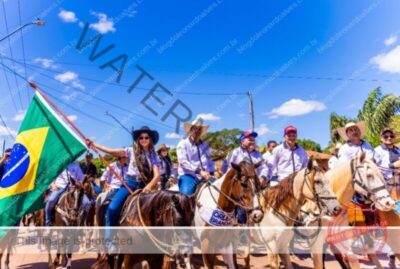 Secretário Orleans Brandão participa da 18ª Cavalgada de São João do Paraíso e anuncia obras para o município