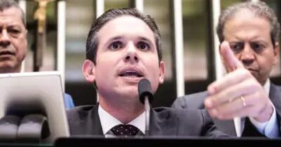 Câmara cita “convulsão” e pede que STF adie 7 perdas de mandato