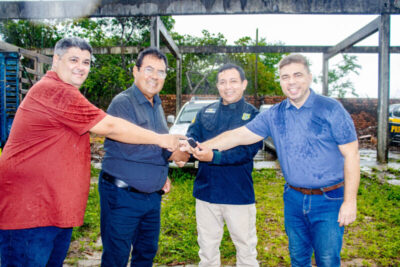 Prefeito Raimundinho da Audiolar recebe viatura para reforçar segurança em Presidente Dutra