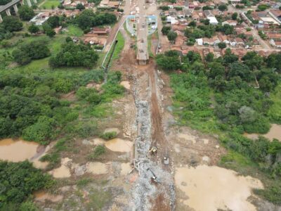 DNIT avança na limpeza dos detritos da ponte Juscelino Kubitschek de Oliveira, na BR-226/TO