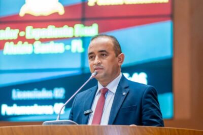 Reconhecimento: deputado Aluízio Santos recebe título de cidadão vargem-grandense