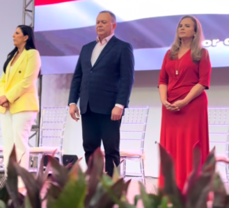 Maura Jorge recebe selo ouro prefeita da educação de Lago da Pedra