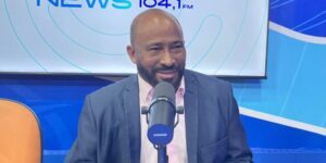 Entrevista á rádio Mirante, Prefeito Heliezer fala sobre ações e projetos para Peri-Mirim