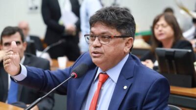 Márcio Jerry destaca ações para reduzir filas no SUS após reunião com Padilha