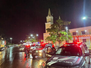 Três pessoas são presas durante operação de reforço ao policiamento ostensivo em Santa Inês e região