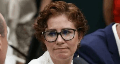 Zambelli perde o mandato e deve ser presa imediatamente, decide Alexandre