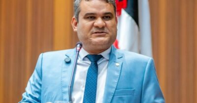 Deputado não consegue ler discurso e passa vergonha na Assembleia…