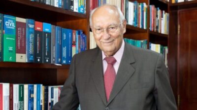 Os noventa anos do professor e jurista Ives Gandra Martins