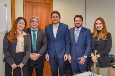 Juscelino Filho reforça parceria com prefeitos maranhenses durante marcha em Brasília