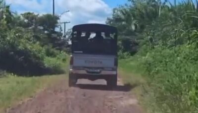 Prefeitura de São José de Ribamar transporta alunos da rede municipal em pau de arara