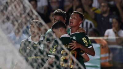 Palmeiras derrota Santos em mais um clássico da saudade na Vila Belmiro