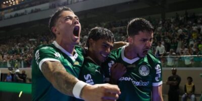 Palmeiras derrota Corinthians e assume a liderança da Série A do Campeonato Brasileiro