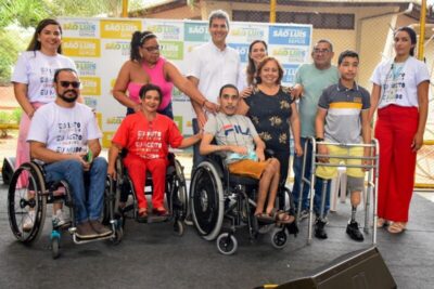 Prefeitura entrega de mais de 500 equipamentos para pessoas com deficiência