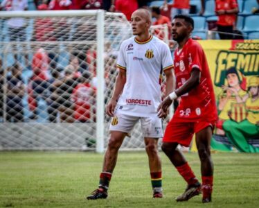 Sampaio e Imperatriz disputam o topo da tabela do Maranhense neste domingo
