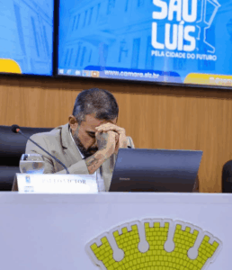 “Te entrego, meu Deus, minha condução”, diz Paulo Victor no retorno dos trabalhos na Câmara de São Luís