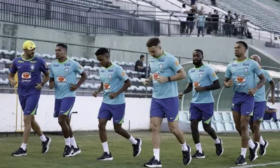 Dorival comanda primeiro treino com grupo completo da Seleção Brasileira