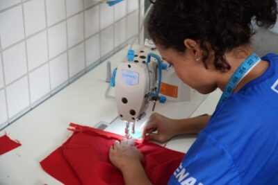 Senai oferece vagas para cursos de Costureiro Sob Medida, Operador de Computador e Almoxarife
