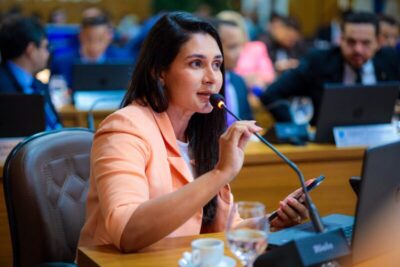 Câmara de São Luís aprova PL da vereadora Clara Gomes que garante prioridade em matrícula para estudantes em situação de vulnerabilidade