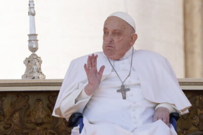 Vaticano revela causas da morte do papa Francisco: AVC, coma e colapso