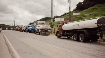 Governo Lula atrasa verba de carro-pipa e ameaça deixar 1,3 milhão sem água