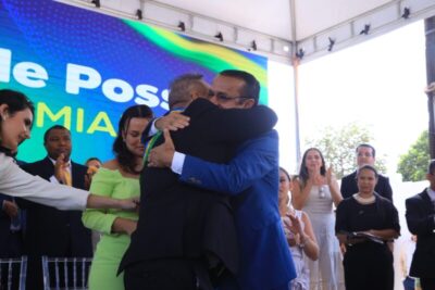 Fred Campos faz homenagem e reconhecimento público a Inaldo Pereira durante discurso de posse; vídeo
