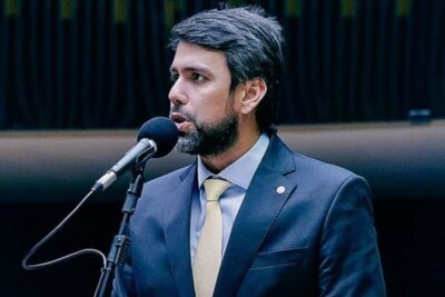 Pedro Lucas comemora aprovação de PL que beneficia mães e pais…